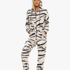 Women's Black and White Hooded Pajama Set